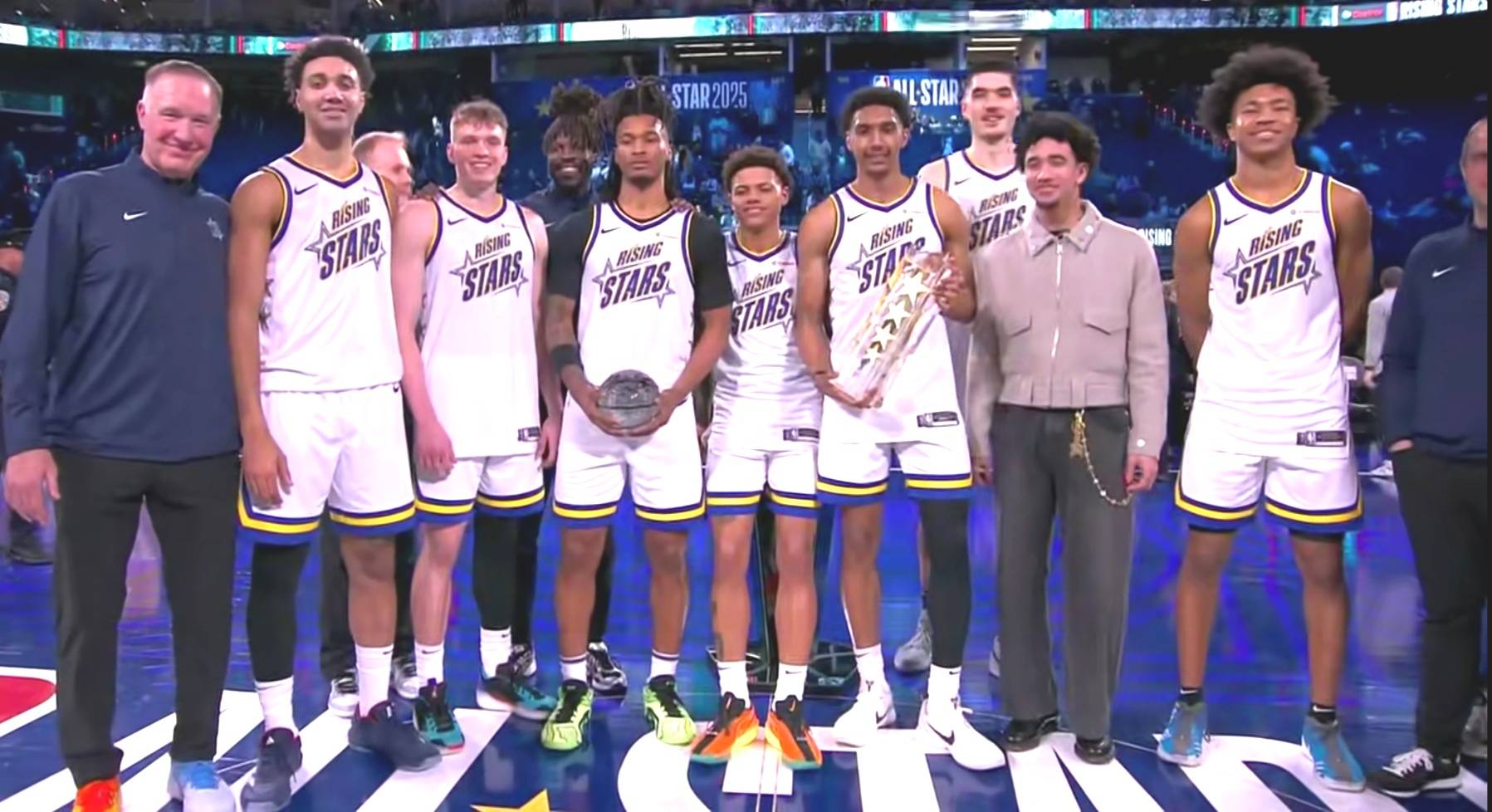 今年会体育app -全明星赛倒计时，明尼苏达森林狼清晨远射贴柱，细节引发关注，压力陡增，临场指挥获称赞的简单介绍